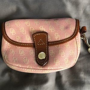 Dooney & Bourke